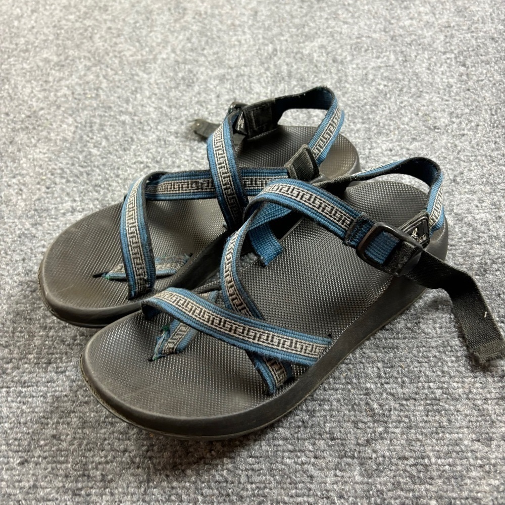 CHACO Women’s Z/1 Classic Sport Sandals Blue/Black Strappy Toe Loop size: 8